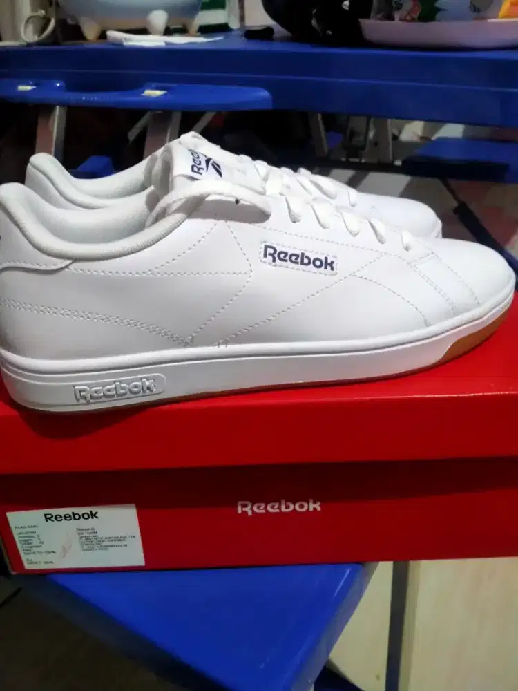 Sepatu Reebok Court Clean size 42 Original kondisi Baru
