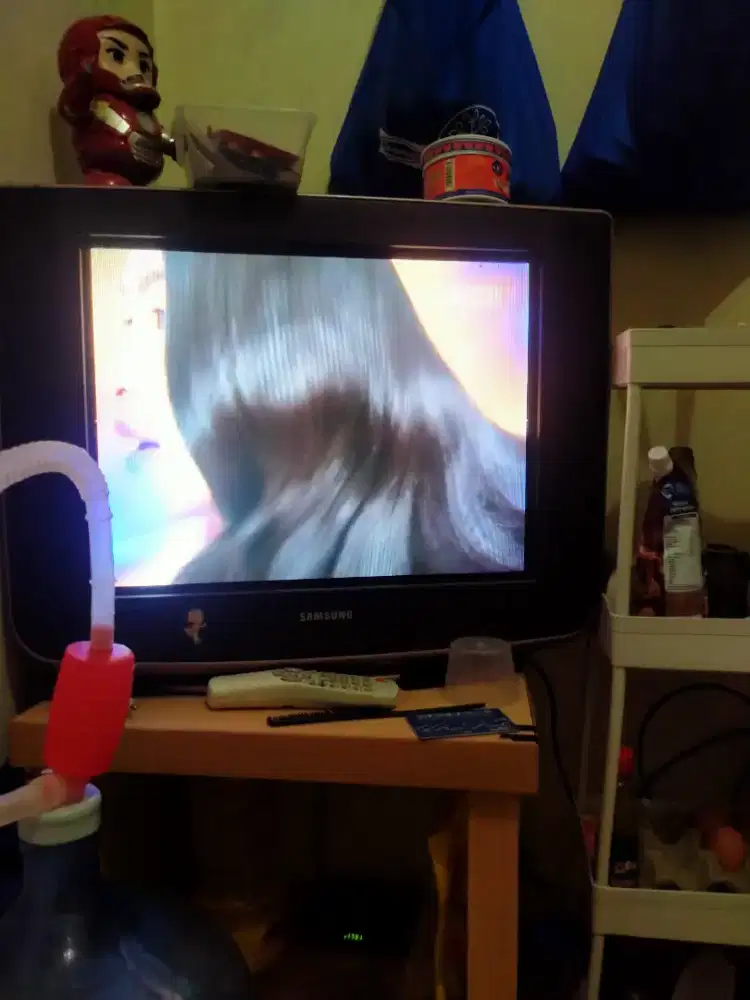 Jual TV Samsung slim 21inc lengkap dengan Stb dan antenanya