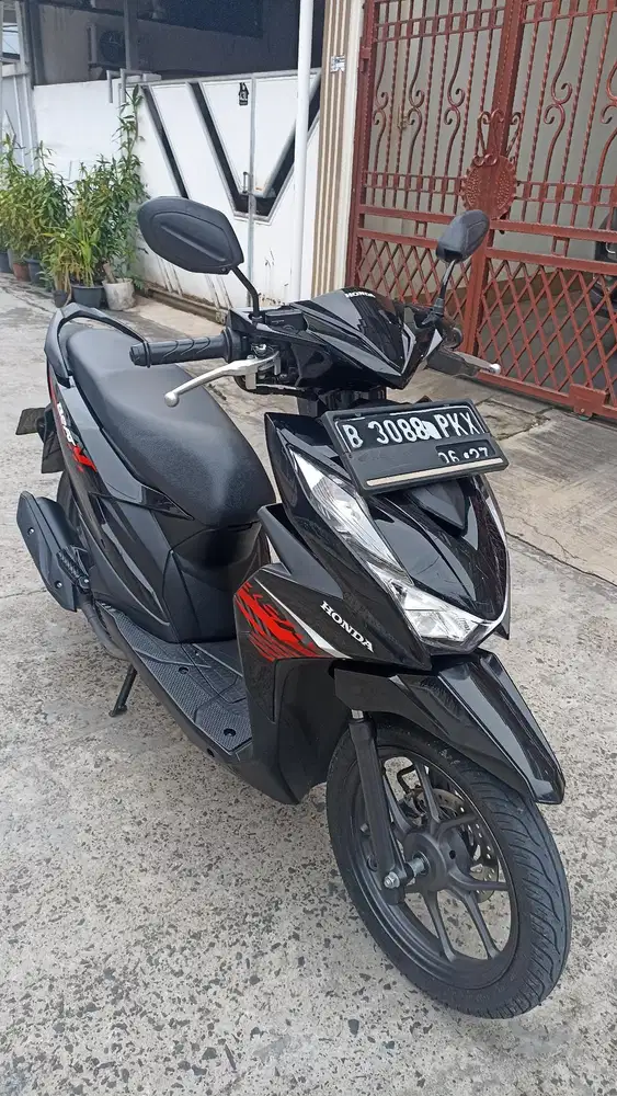 Honda beat LED tahun 2022.
