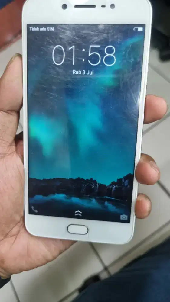 Vivo Y67 6/128 batangan