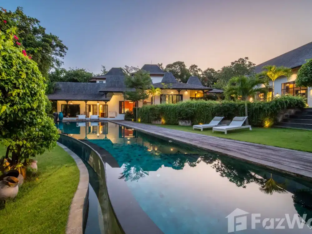 6 Bedroom Villa for sale in Kerobokan, Bali