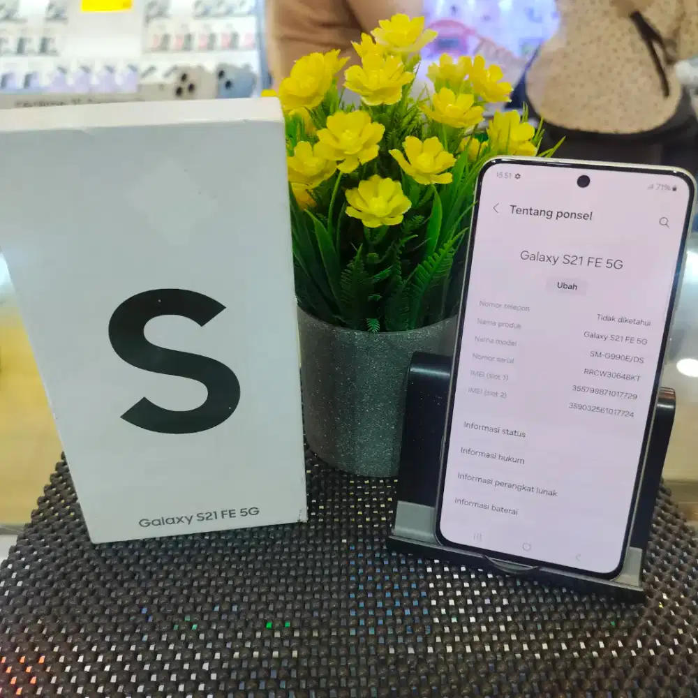 Samsung s21 fe 8/256 mulus lengkap