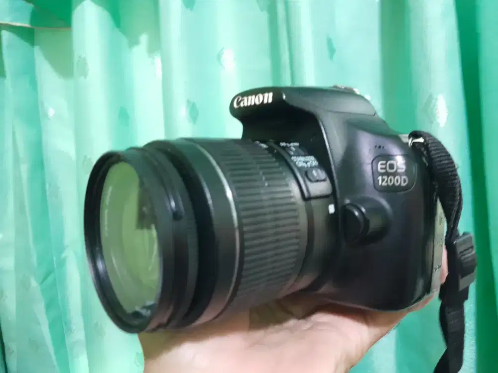 Kamera dslr Canon 1200D