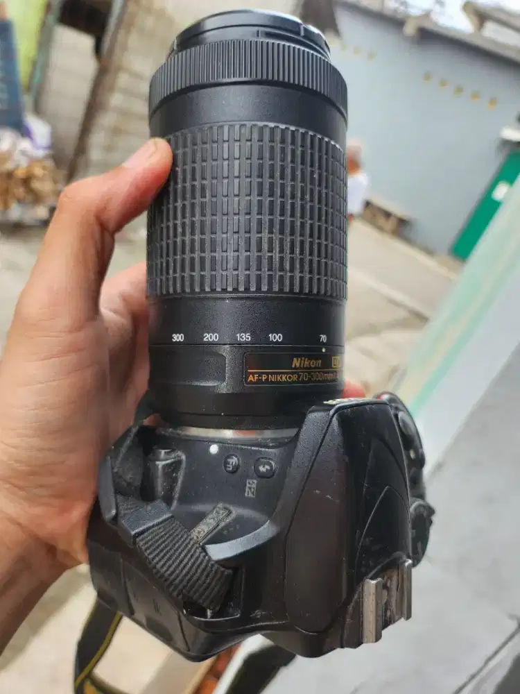 KAMERA DAN LEBSA NIKON