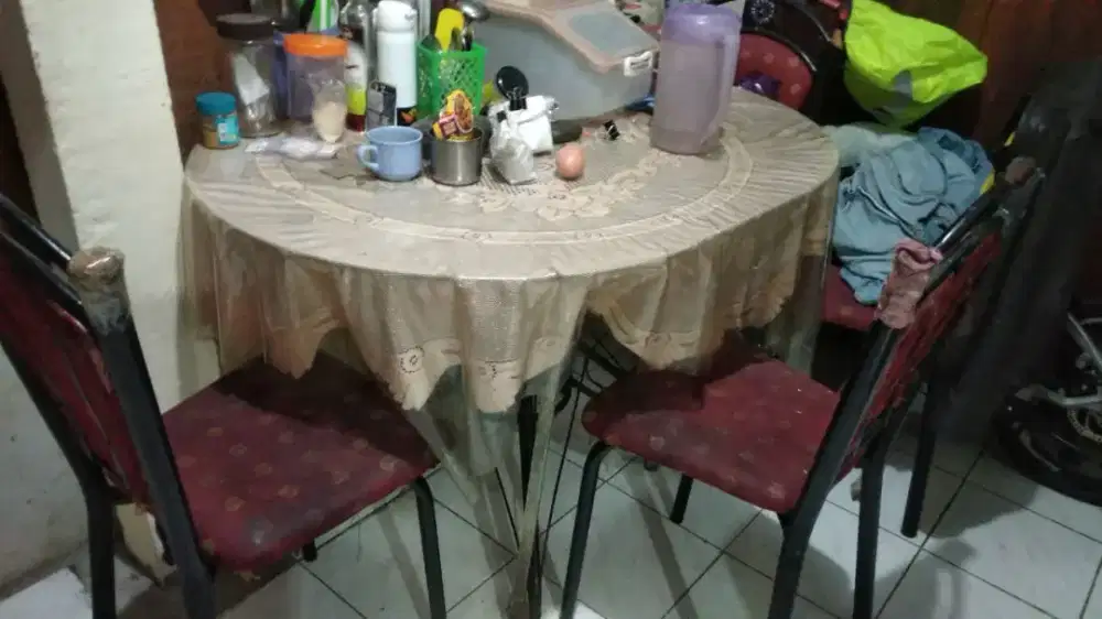 properti ruang tamu meja ruang tamu meja makan bangku makan Lemari