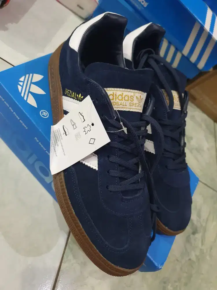 Adidas spezial sz 43