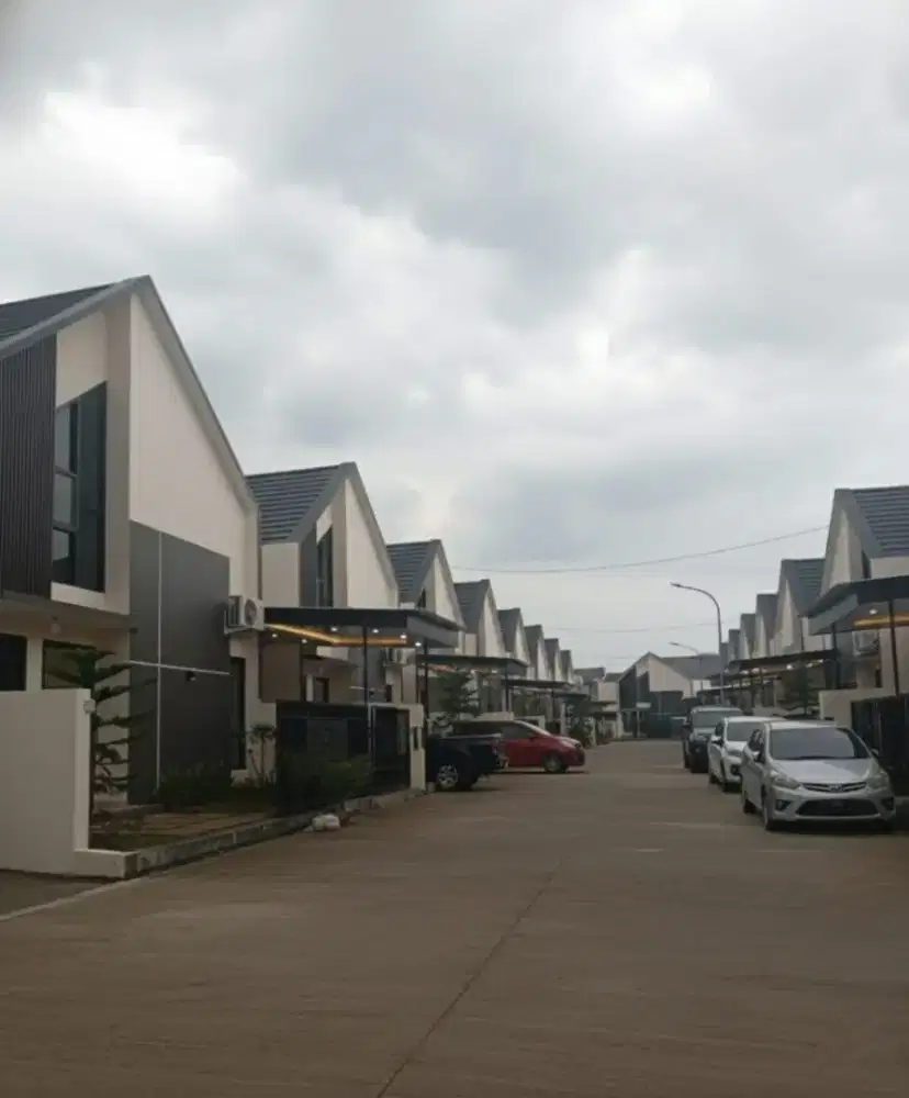 Rumah bebas banjir dekat stasiun depok