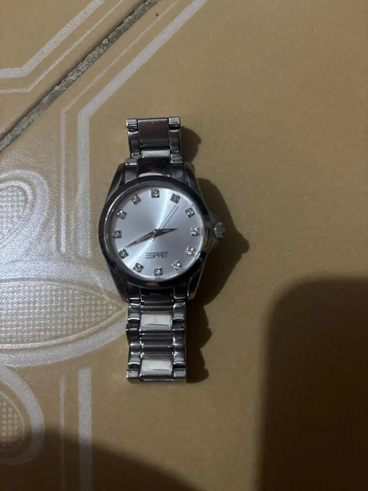 Jam tangan Esprit