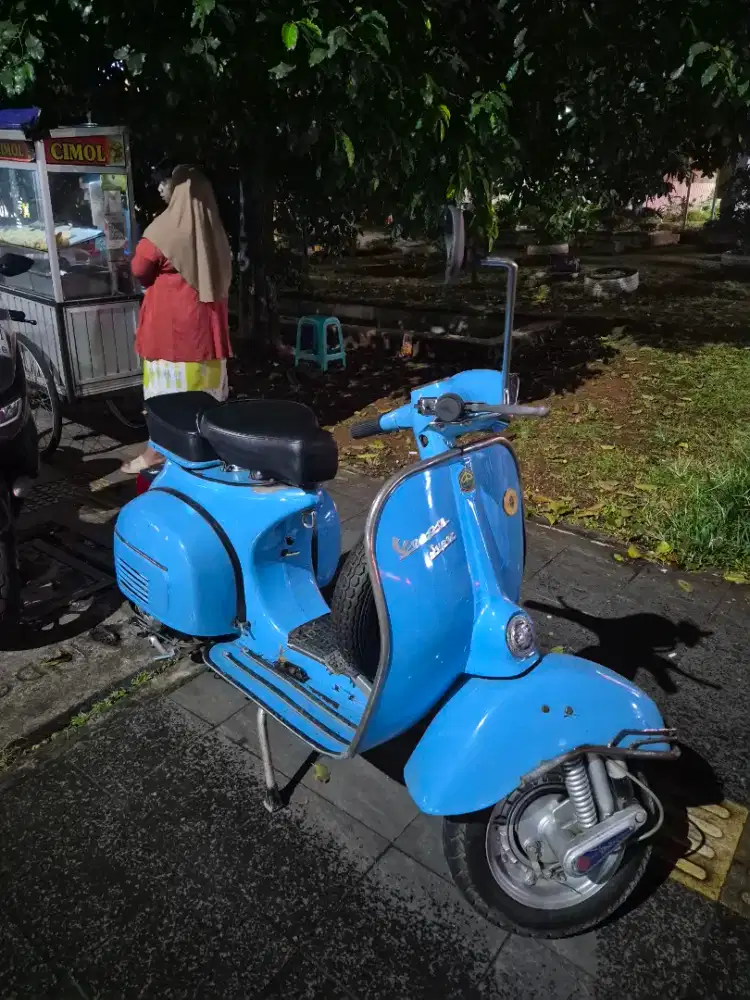 Vespa super tahun 1975