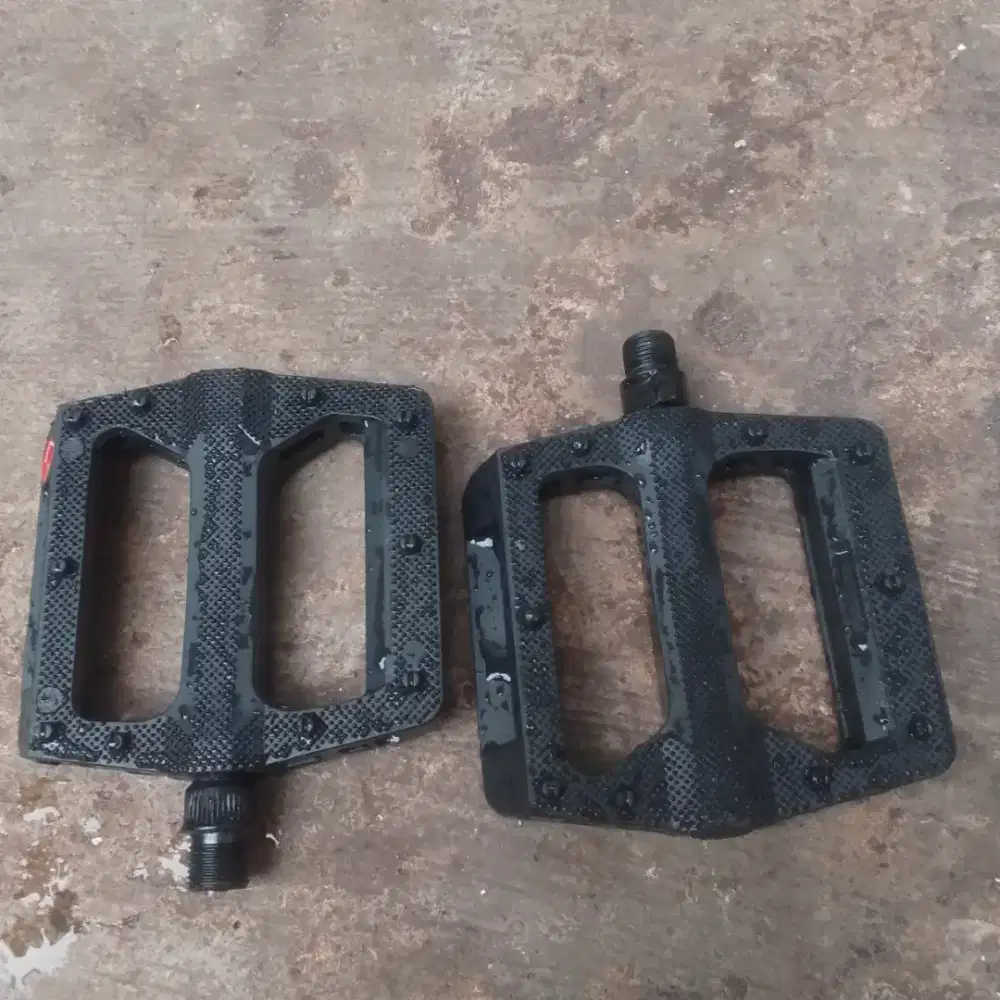 PEDAL SECOND LAYAK PAKAI