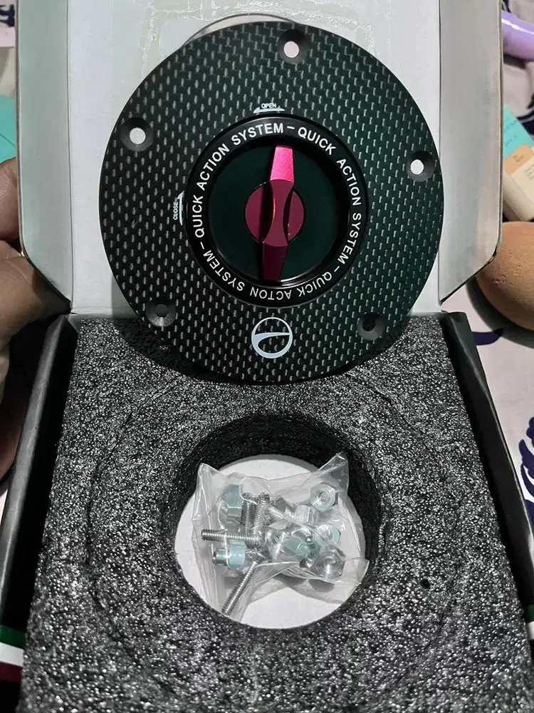 Tutup Tangki Ducati full Carbon