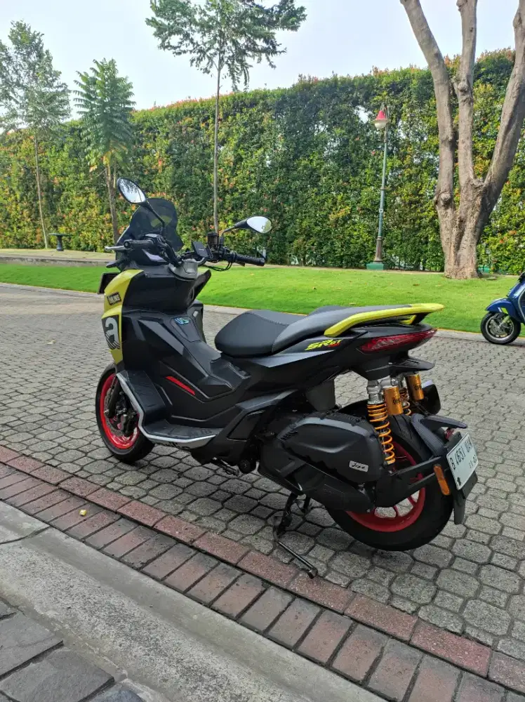 Aprilia sr gt 200 2022 kuning moduf  mulus