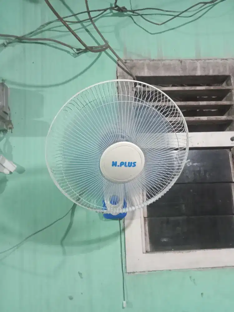 Kipas angin dinding nplus 16 inch normal
