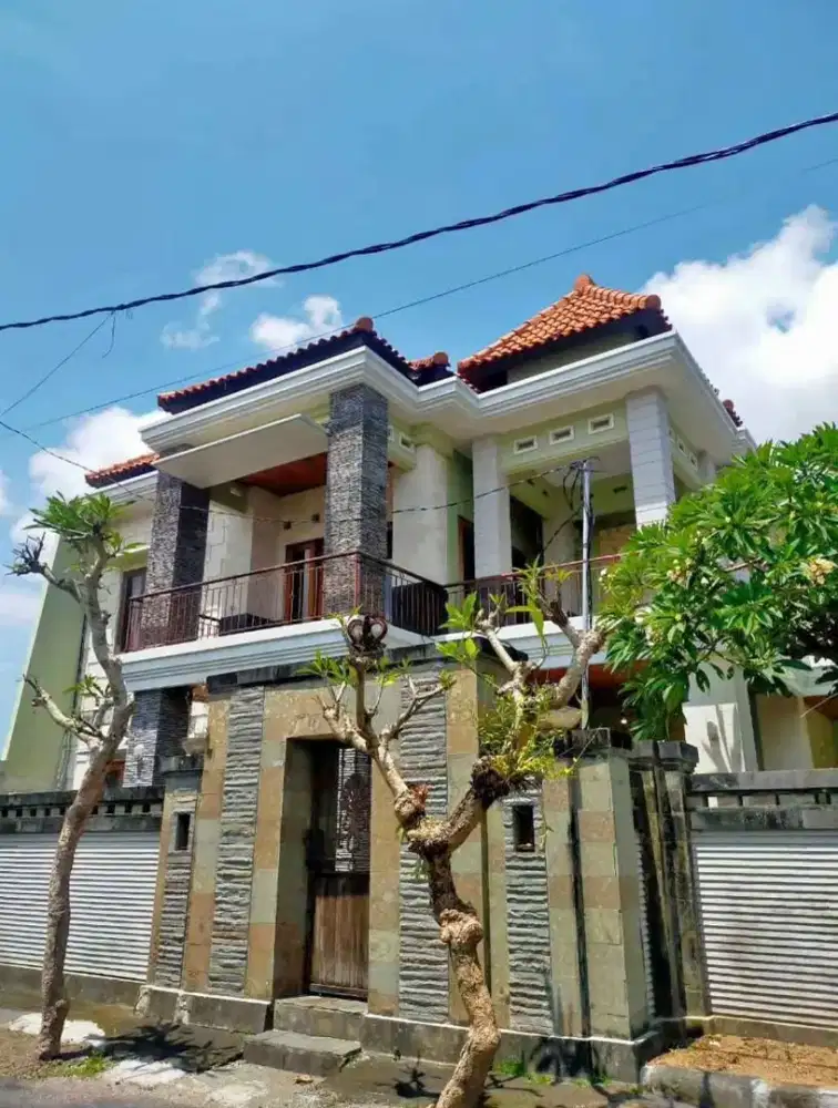 DI SEWA RUMAH SEMI VILLA DI KERTA DALEM ,DENPASAR ( MIN SEWA 2 TAHUN )