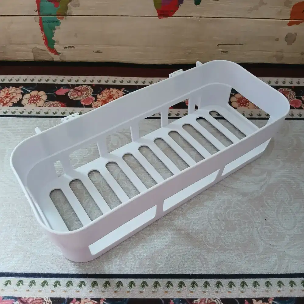 Rak tempel plastik (rak nya saja), bekas