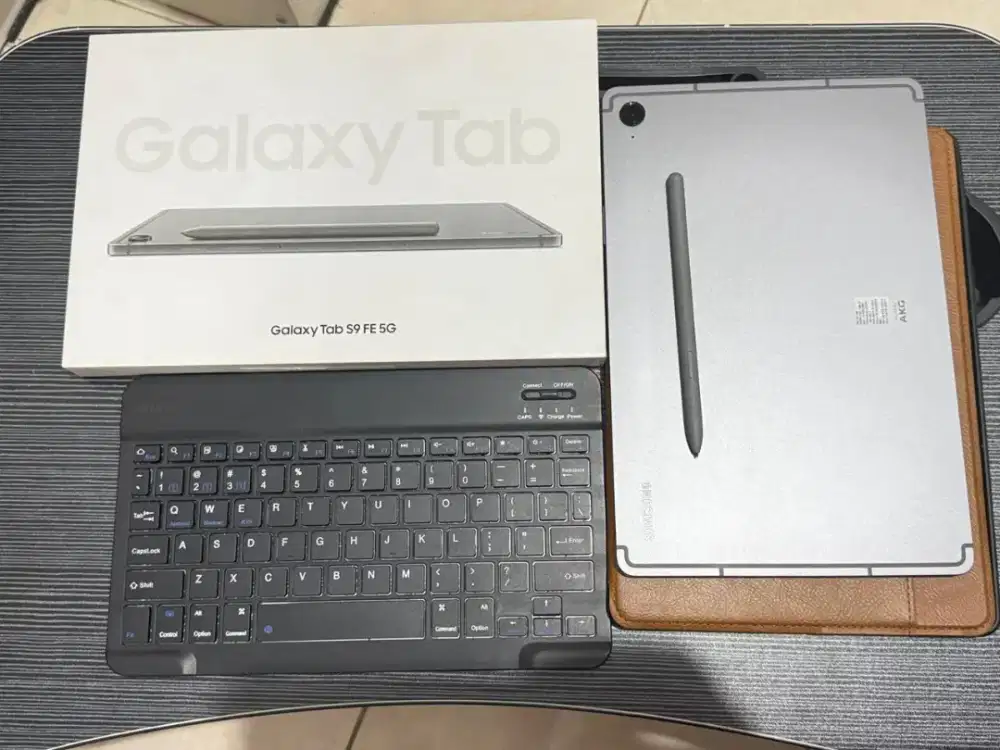 Second like new
Samsung tab S9 FE 5G 6/128GB
Warna grey
Sim card