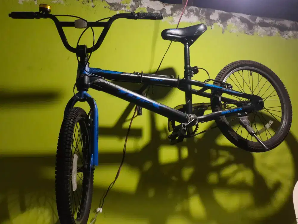 Sepeda BMX merek Trex Onyx 20