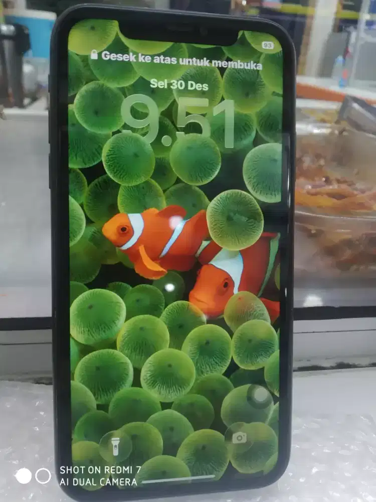 Iphone 11 warna hitam  64 GB inter AS