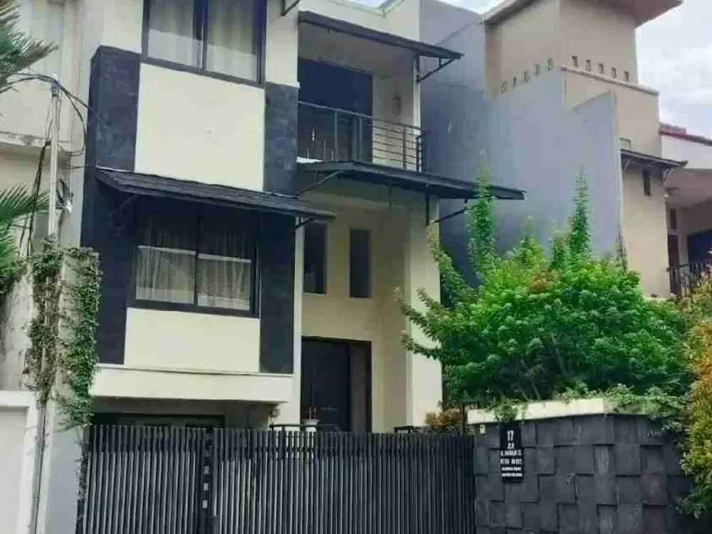 RUMAH DIJUAL DI CILANDAK BARAT SIAP HUNI LOKASI STRATEGIS
