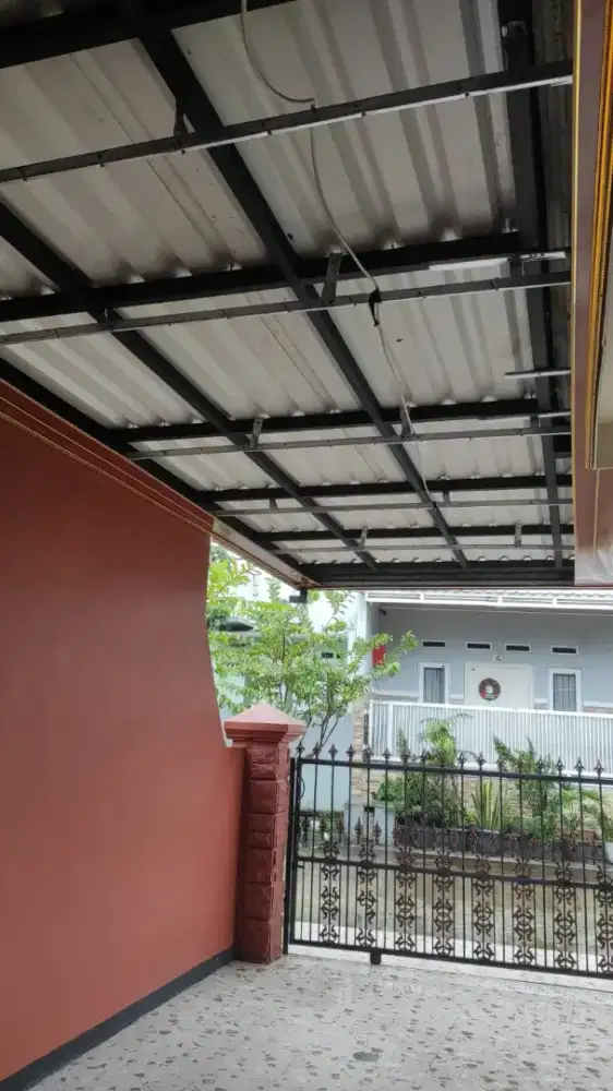 Tukang renovasi dan perbaikan atap bocor