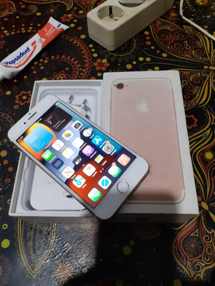 Iphon 7 32gblengkap