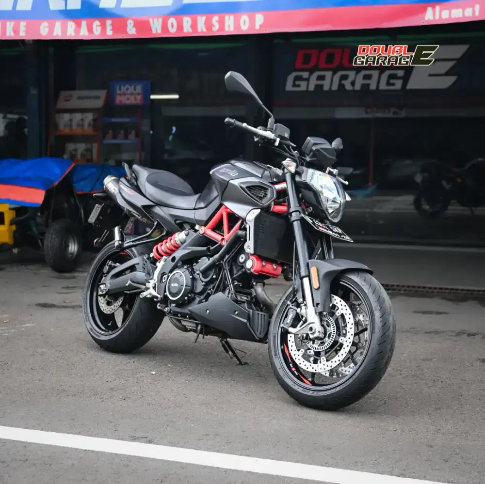 APRILIA SHIVER 900  HITAM 2019 FULL PAPER 
‎