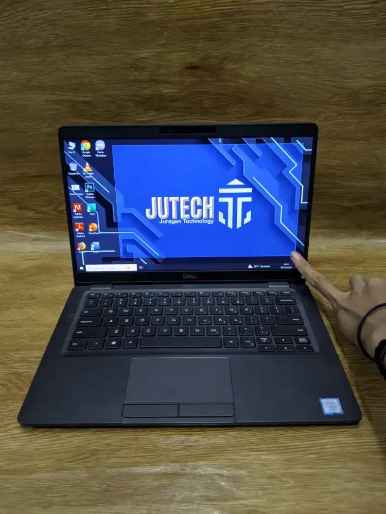 Laptop Dell Slim Core i5 Gen 8 Ram 8 GB Touchscreen bonus Baru