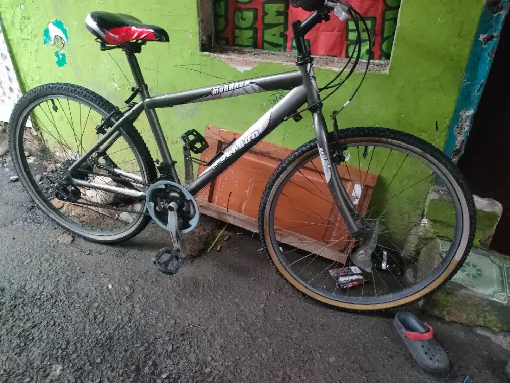 Di jual cepat speda Polygon mulus ban depan belakang 80%