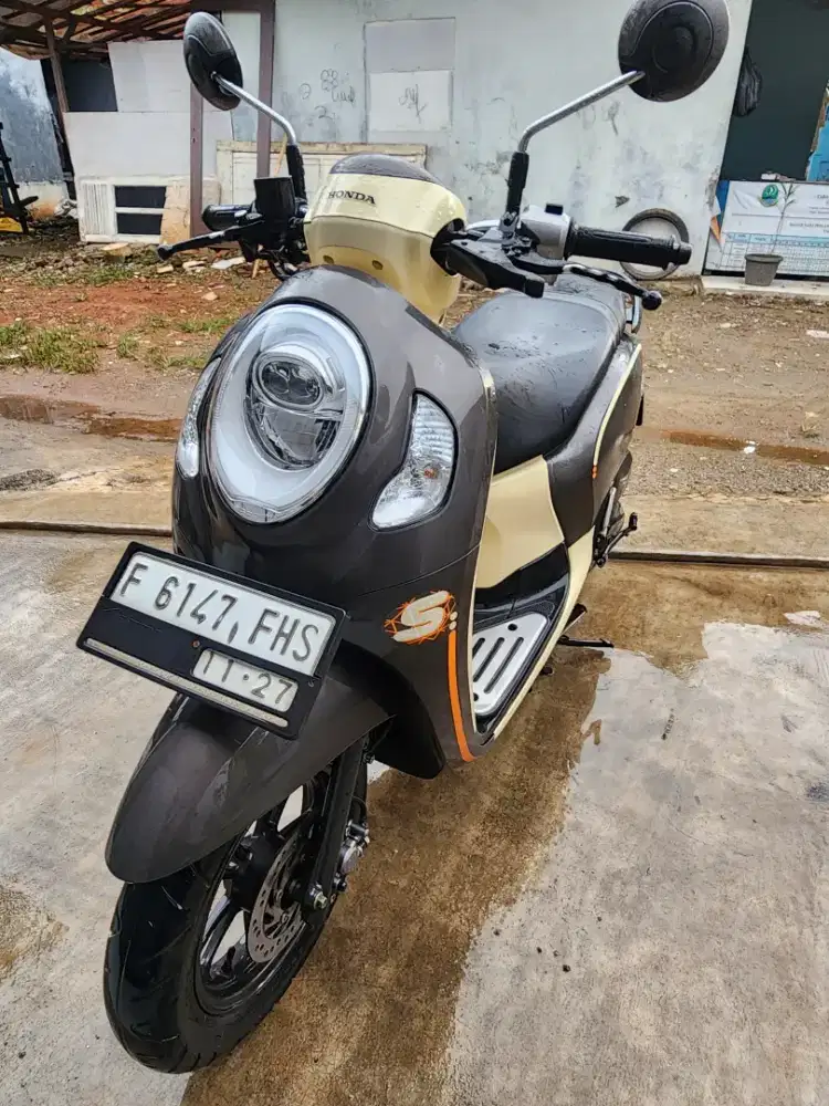 Scoopy tahun 2022 pajak panjang 11-2026