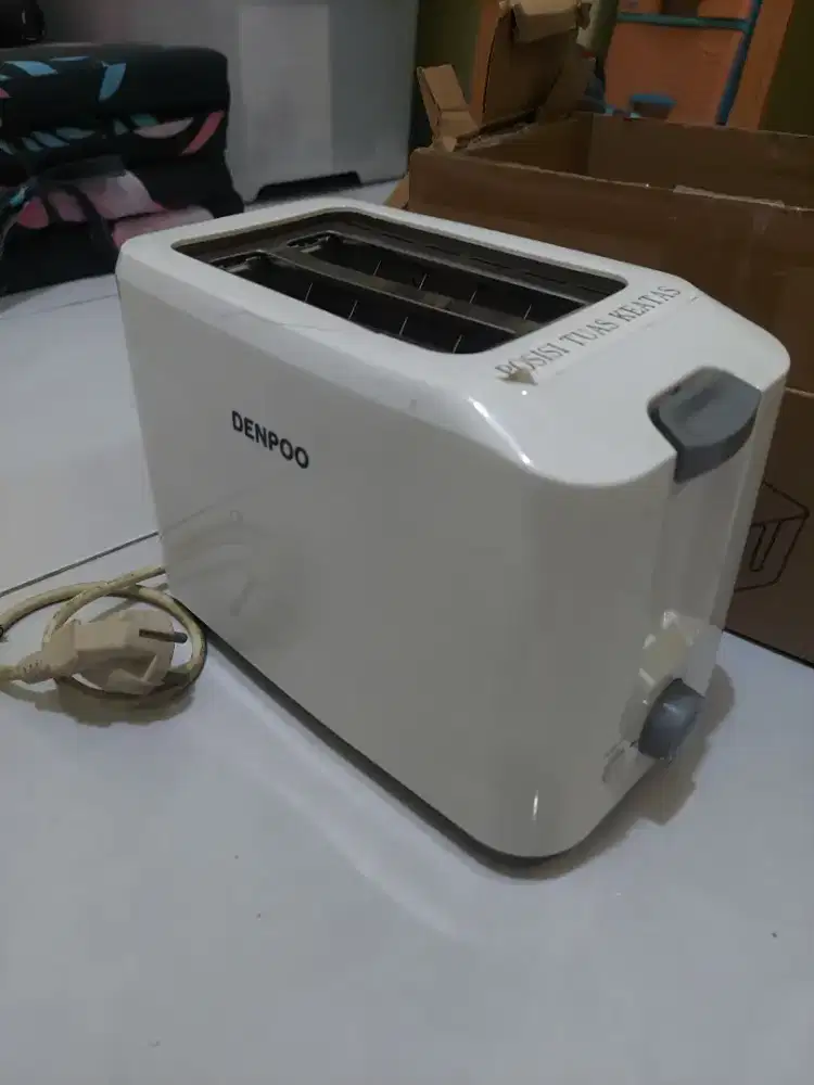 Toaster denpoo DT 023D normal jarang pakai
