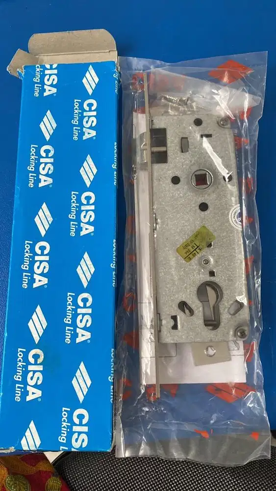 Cisa rumah kunci pintu