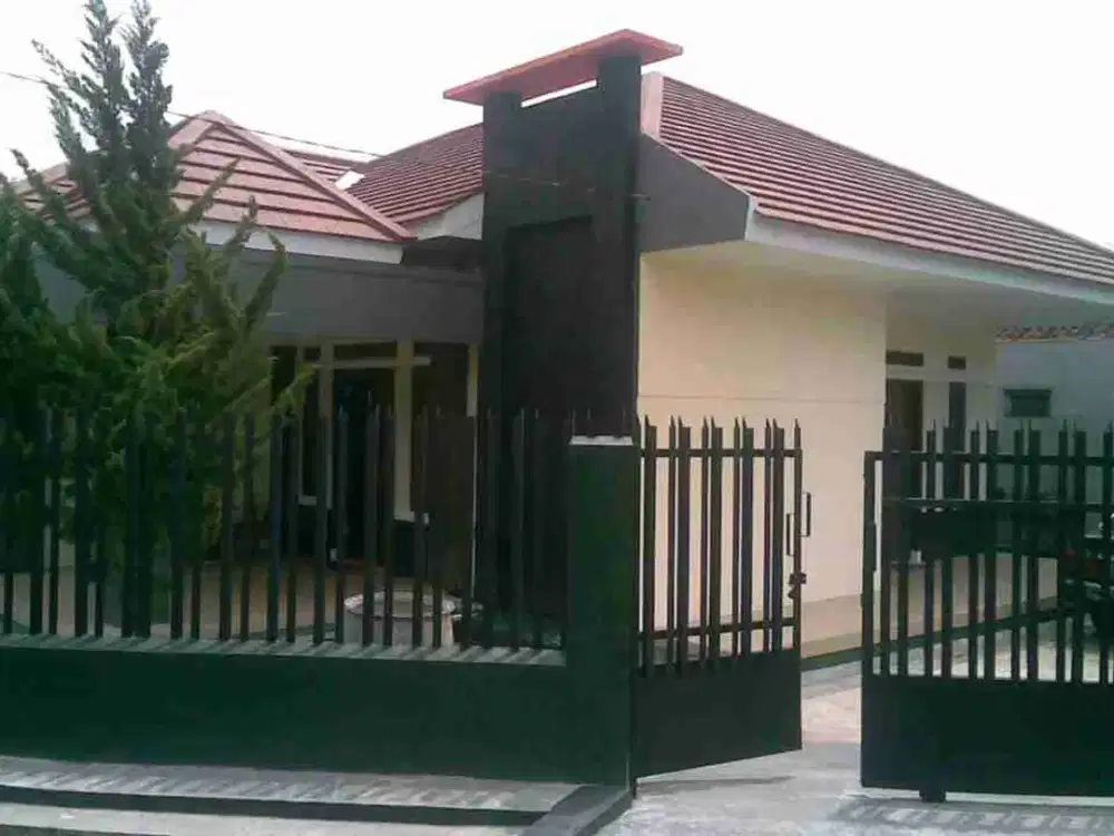 DIJUAL RUMAH 6 KAMAR TIDUR DI CIPEDES