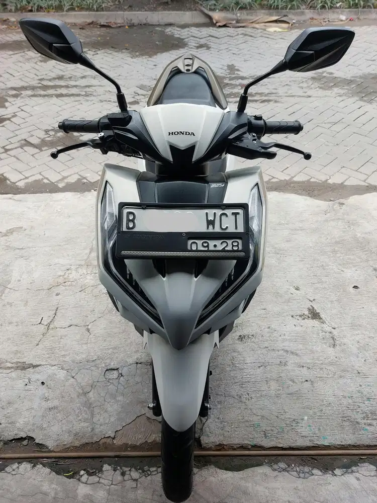 (DP 800)‼️ Plat B TangSel Vario 125 CBS ISS Keyless Putih 2023