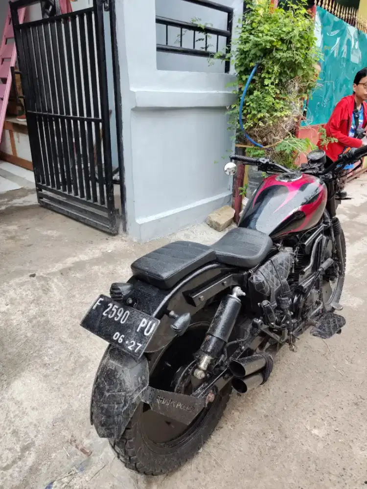 Custom bobber basic Megapro 2012