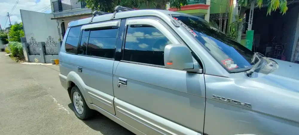 Mitsubishi Kuda 2003 Bensin