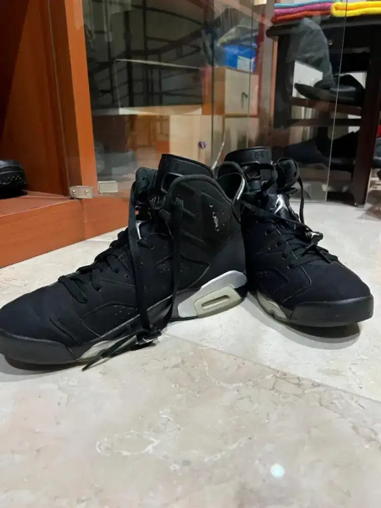 Sepatu Air Jordan 6 Retro black metallic size 9,5
