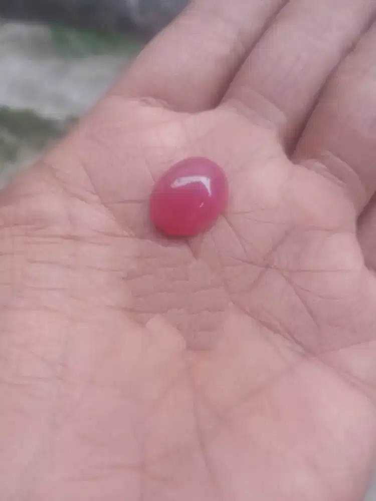 Batu Ruby warna cantik