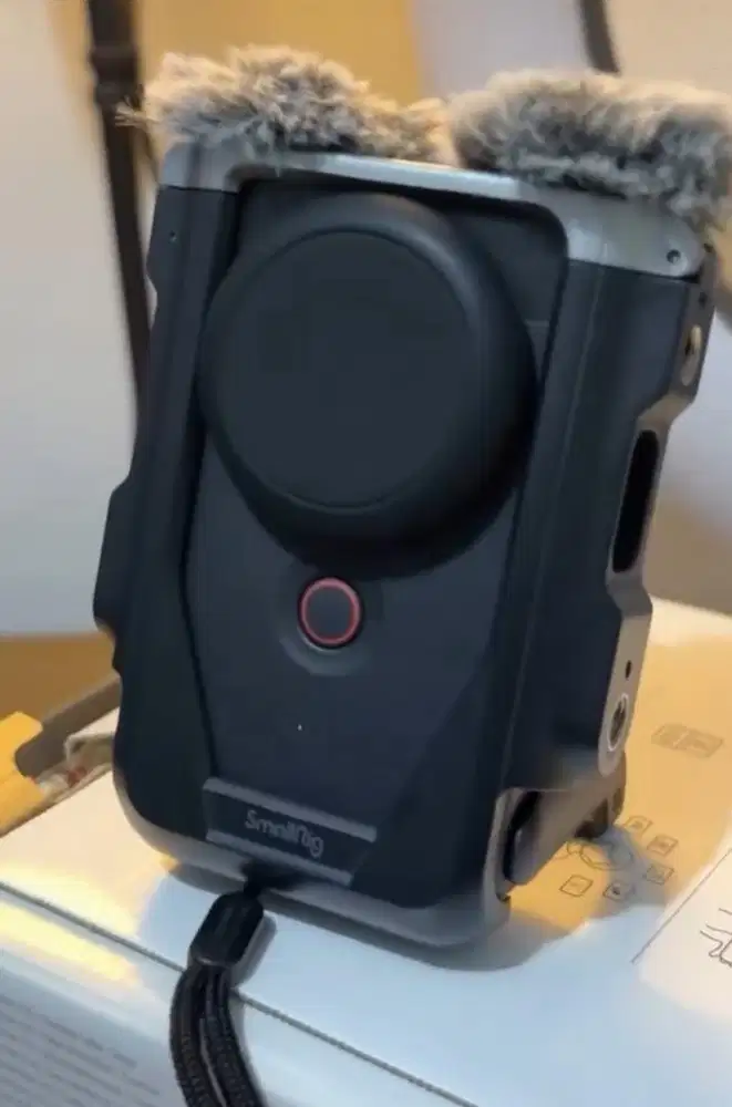 Canon Powershoot V10 + saramonic ( Jual Murah aja )