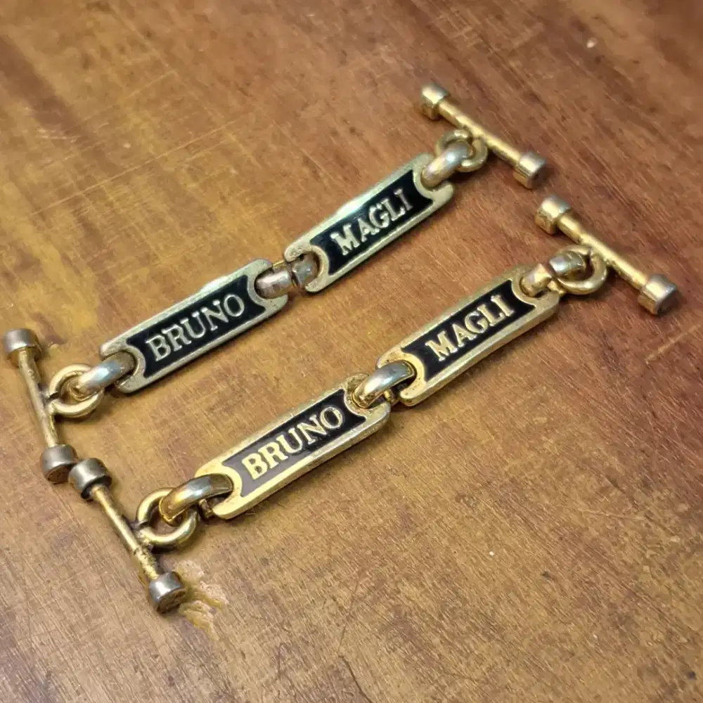 Bruno Magli Shoe Chain Aksesoris