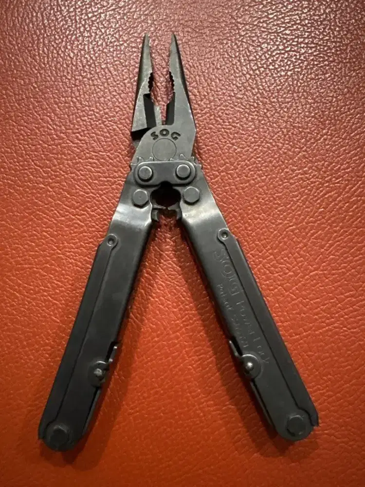 SOG PowerLock Multi-Tool Alat Multifungsi Perkakas Leatherman