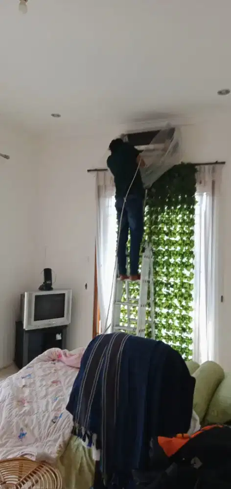 Cuci ac dan bongkar pasang ac 24jam