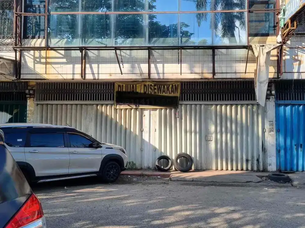 dijual ruko 2 lantai ruko dempet di jalan poros sultan hasanuddin sunggumimasa gowa