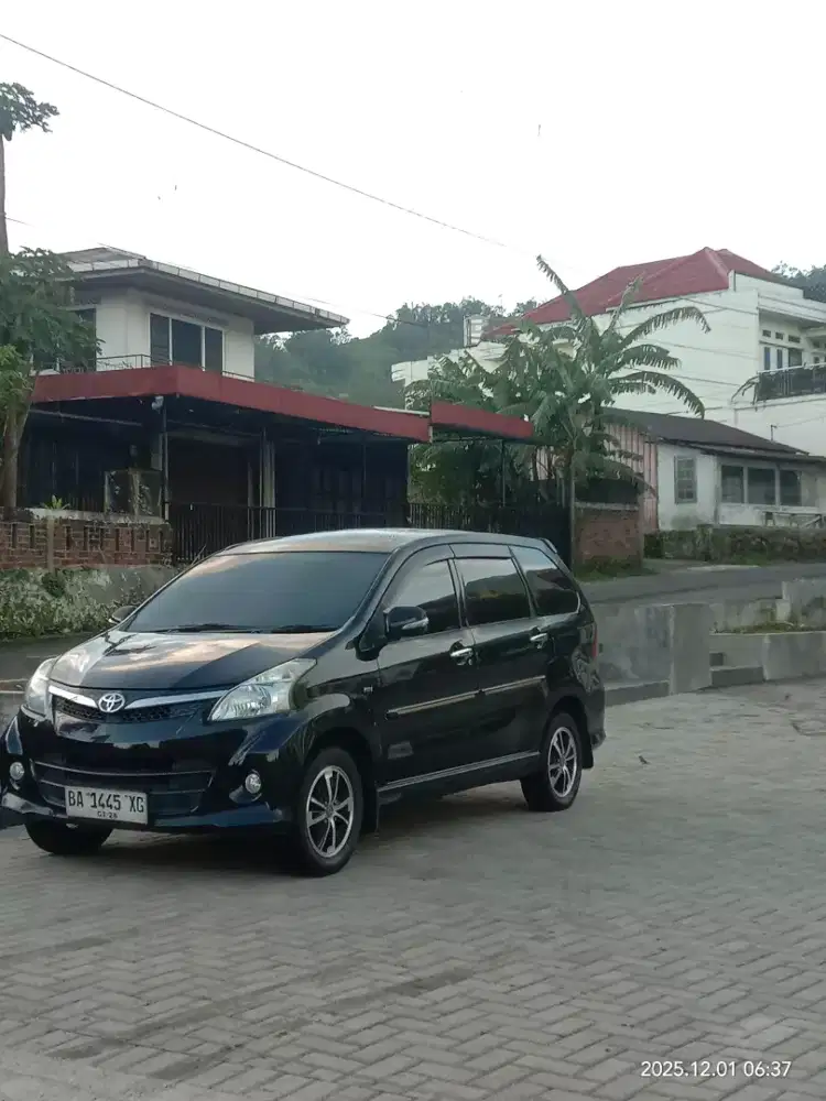 Toyota Avanza Veloz MT 2013 |Mesin Sehat, Pajak Aman