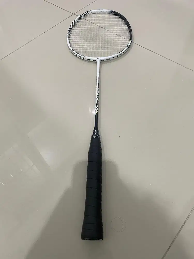 Yonex Astrox 99 Pro White Tiger