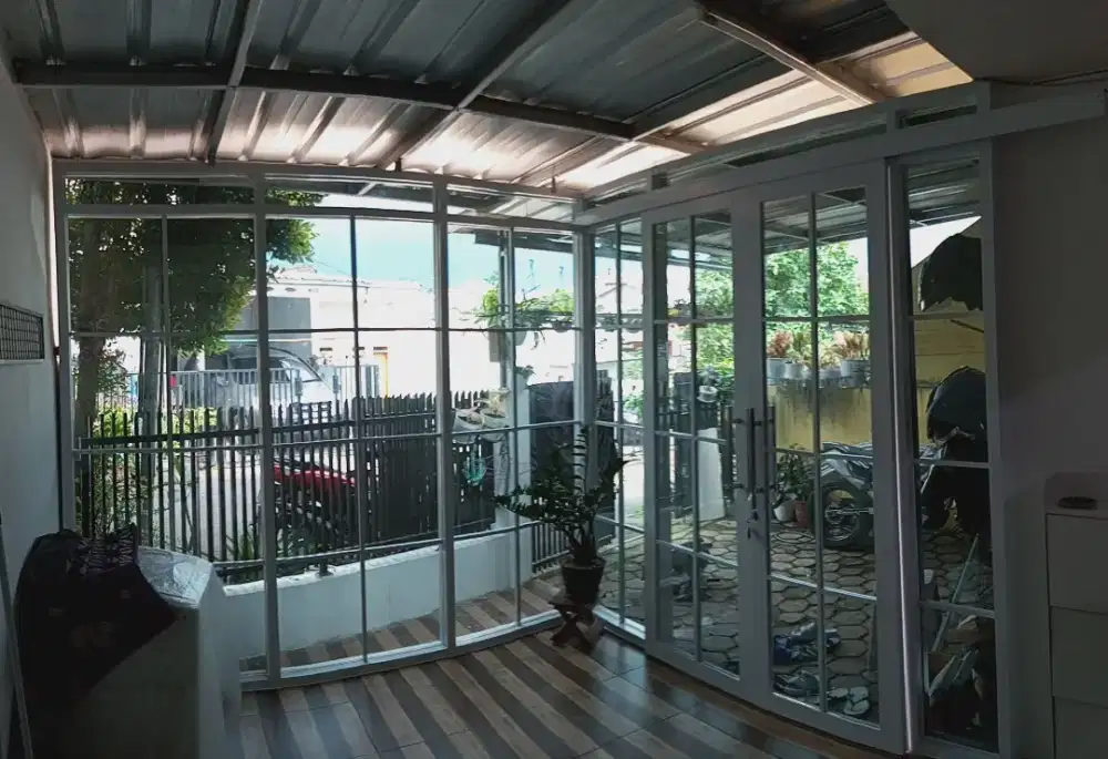 Kusen aluminium pintu aluminium partisi aluminium kaca