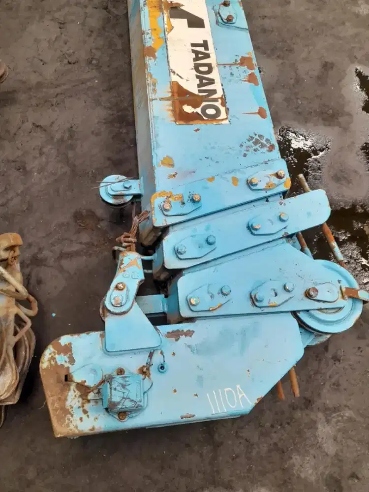 Crane teleskopic Tadano