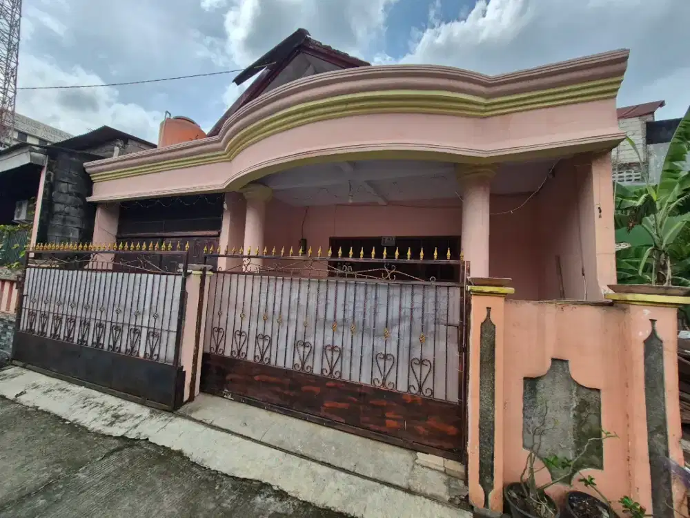 Disewakan Rumah Nyaman & Bebas Banjir, Hanya 5 menit ke Stasiun Bekasi