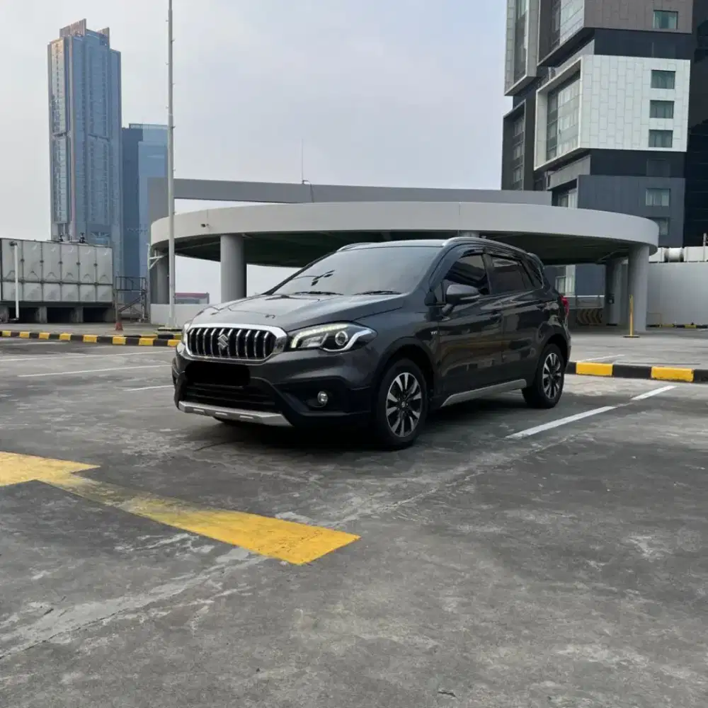 ‼️DP 15 JT‼️SUZUKI SX4-CROSS AT, MOBIL TERAWAT & SIAP PAKAI.