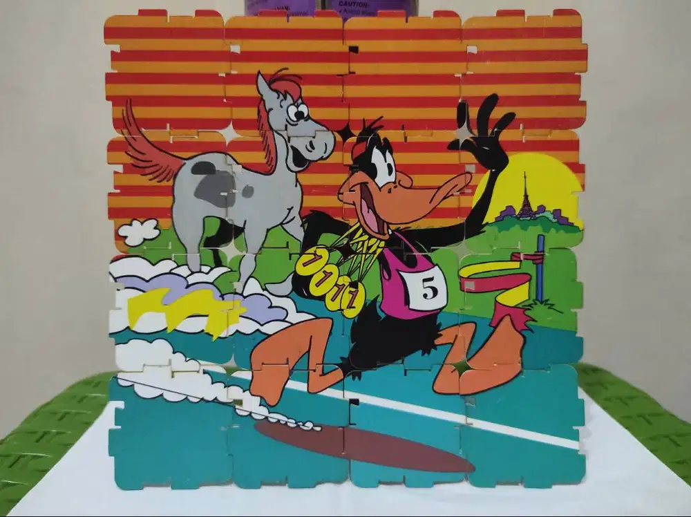 Tazos Pablo Looney Tunes Daffy Duck Super Langka Mainan 90 An