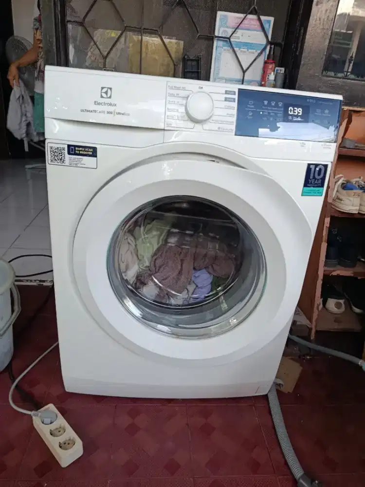 Mesin cuci Electrolux EWF800